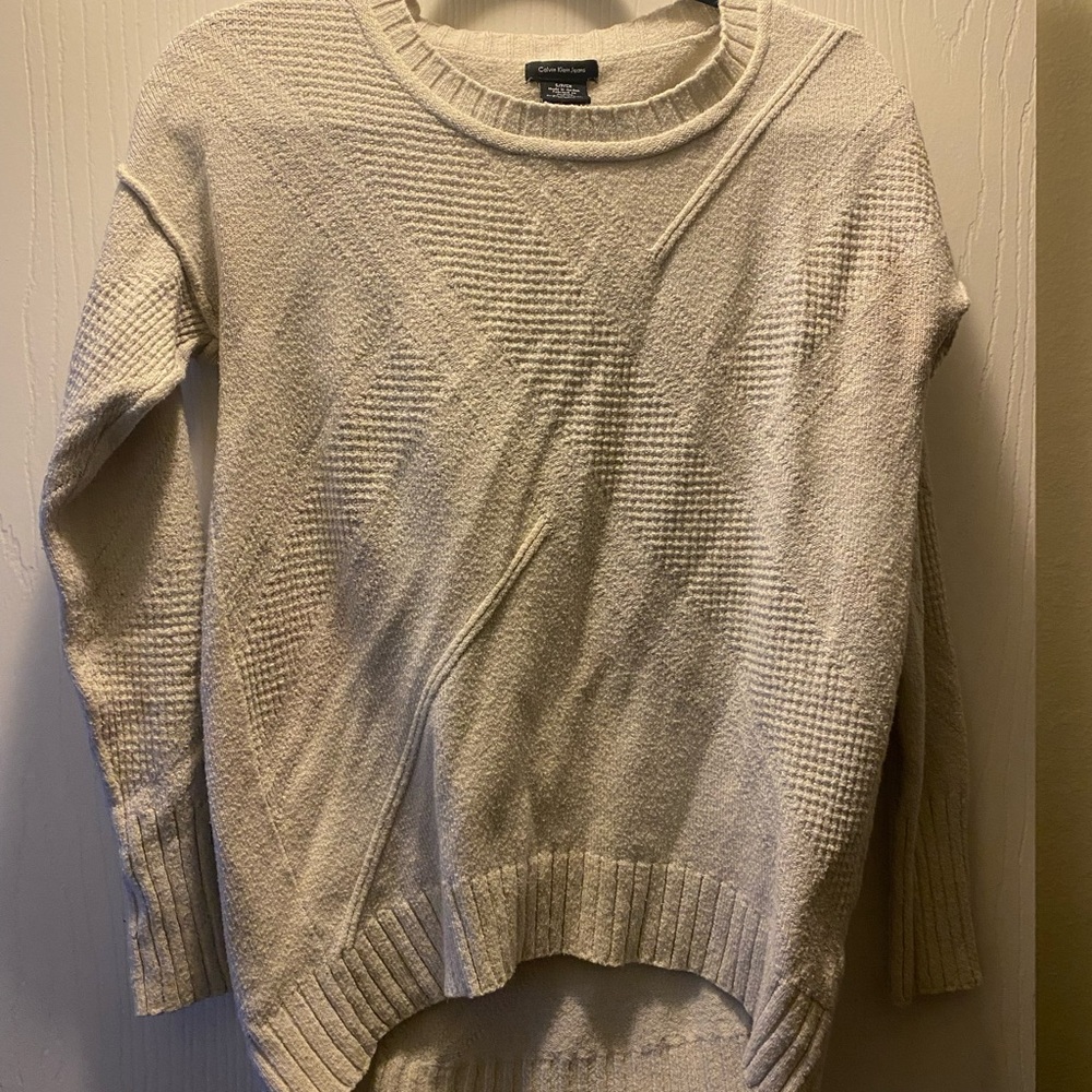 Calvin Klein Jeans Cream Crew Neck Sweater with Long Sleeves and Relaxed Fit